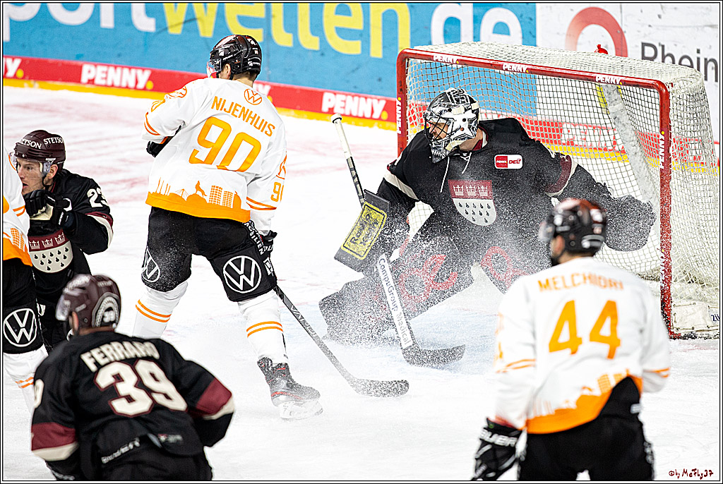 PENNY DEL;  Koelner Haie - Grizzlys Wolfsburg; Koeln, 29.01.2021